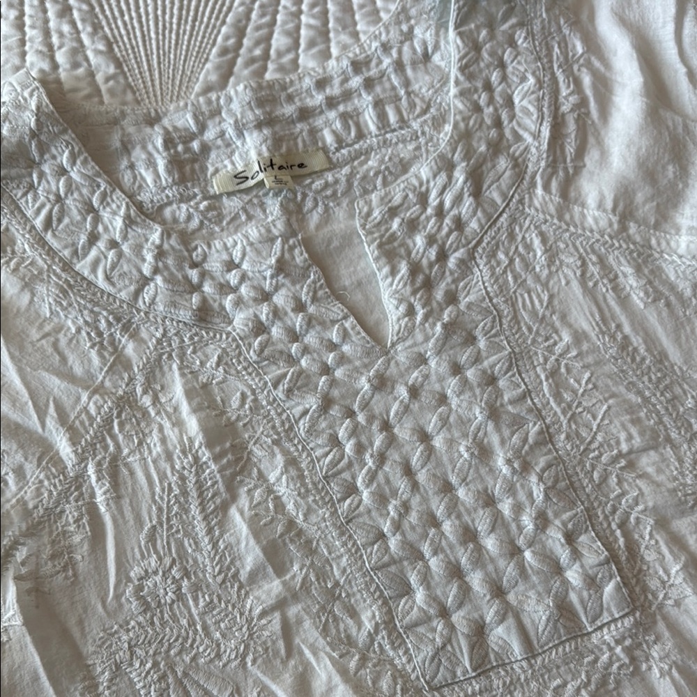 Solitaire Ivory Embroidered Blouse - Picture 2 of 9